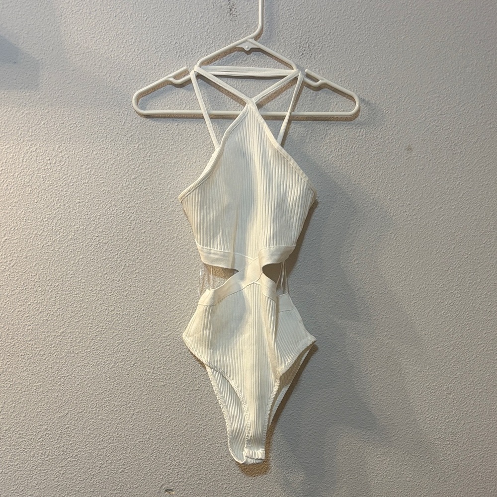 NWT Zara White Ribbed Bodysuit